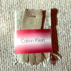 Calvin Klein Scarf and tech glove set NWT